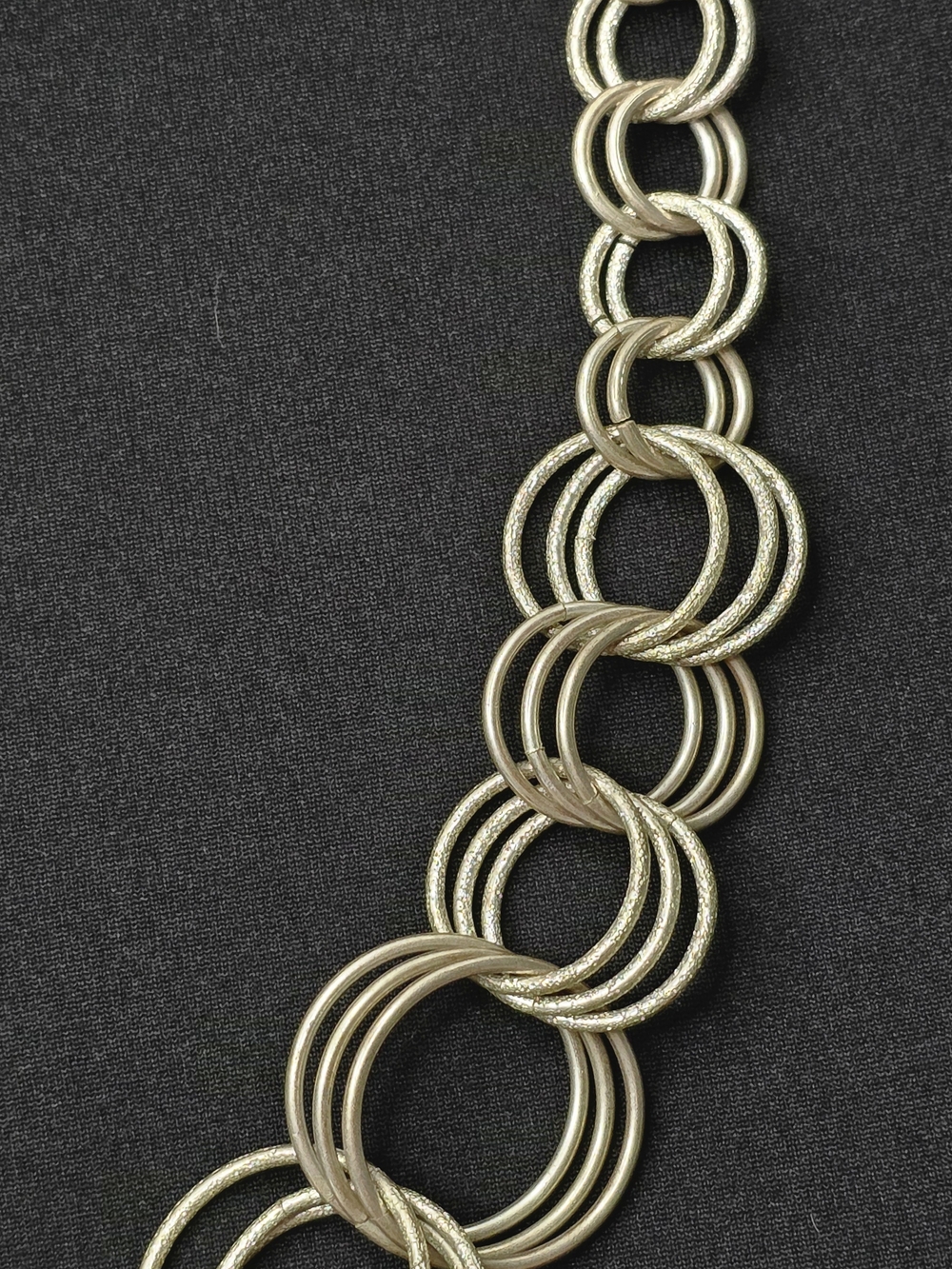 Vintage Silver Tone Interlocking Circle Statement Necklace 11” Perfect Condition - Picture 3 of 5